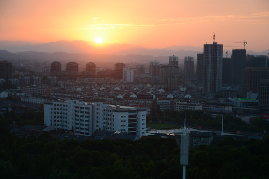 都市夕阳