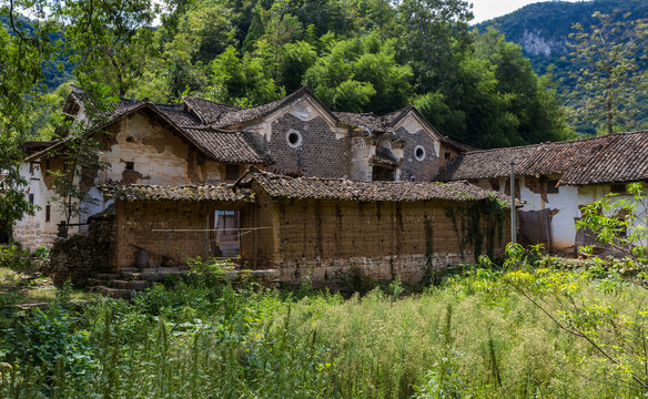 漫云村