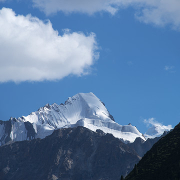 天山高峰