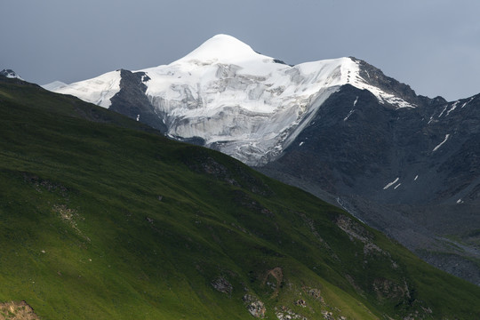 天山高峰