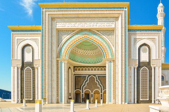 努尔苏丹哈兹拉特苏丹清真寺大门