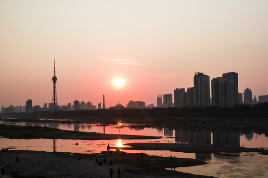 都市晚霞风光