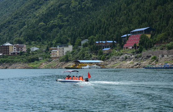 清江风景