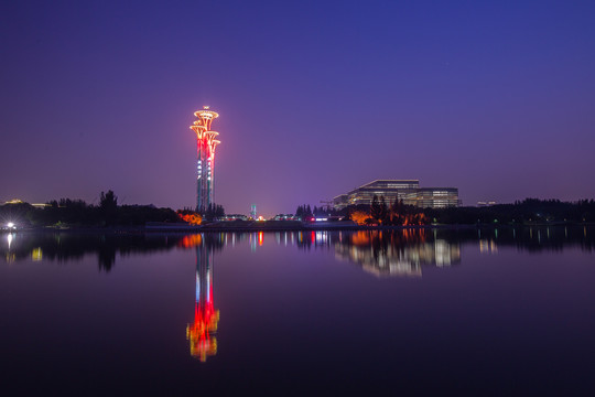 北京奥林匹克森林公园奥海夜景