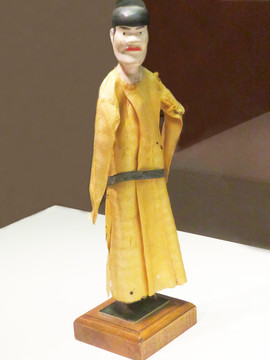 唐代彩繪武士俑