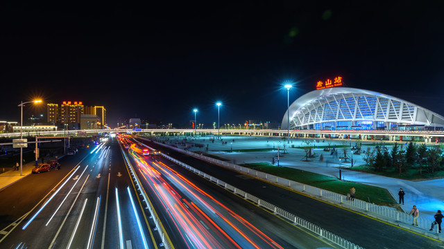 唐山火车站夜景