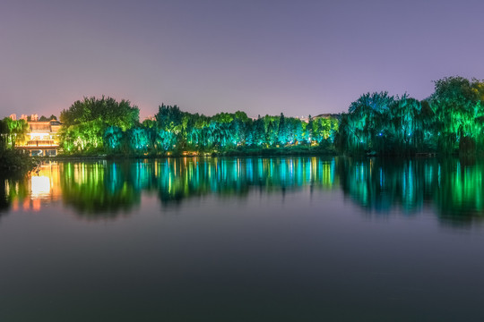 湖泊夜景