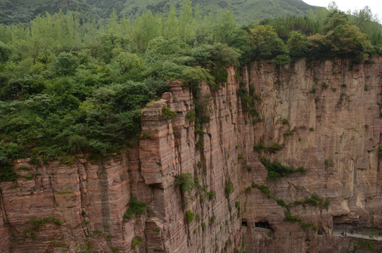 太行山挂壁公路