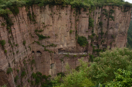 太行山挂壁公路