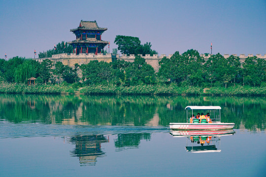 广府古城护城河