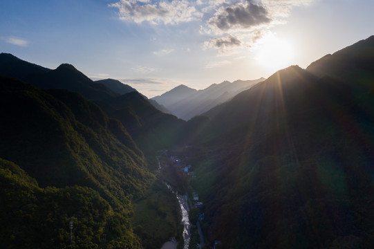 秦岭山