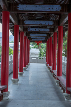 红柱走廊