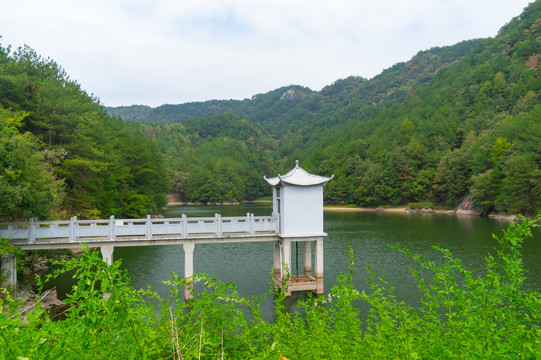 武汉木兰天池风景区初秋风光