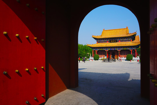 甘露寺山门