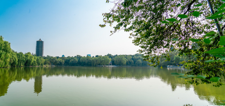 未名湖全景