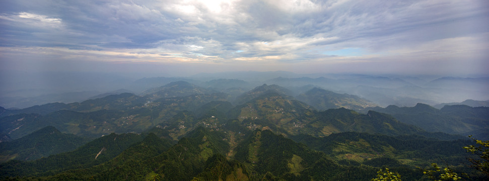 摩围山风光