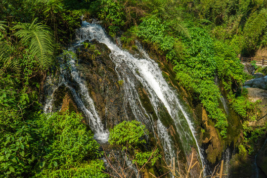 山泉