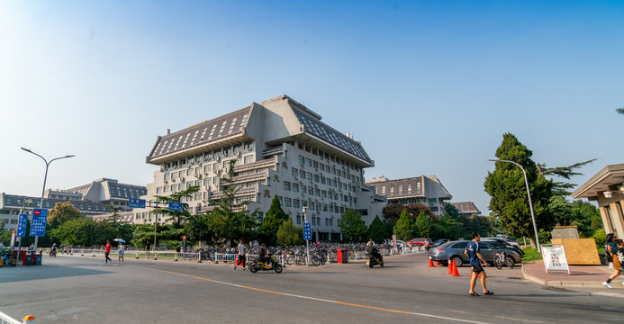 北京大学校园内景