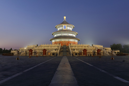 北京天坛公园祈年殿夜景