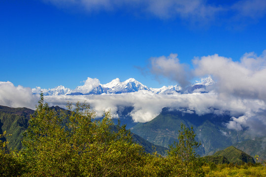 贡嘎雪山