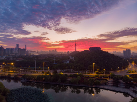 湖北武汉夏日城市天际线日出风光