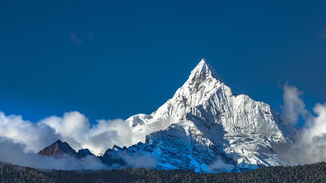 梅里雪山