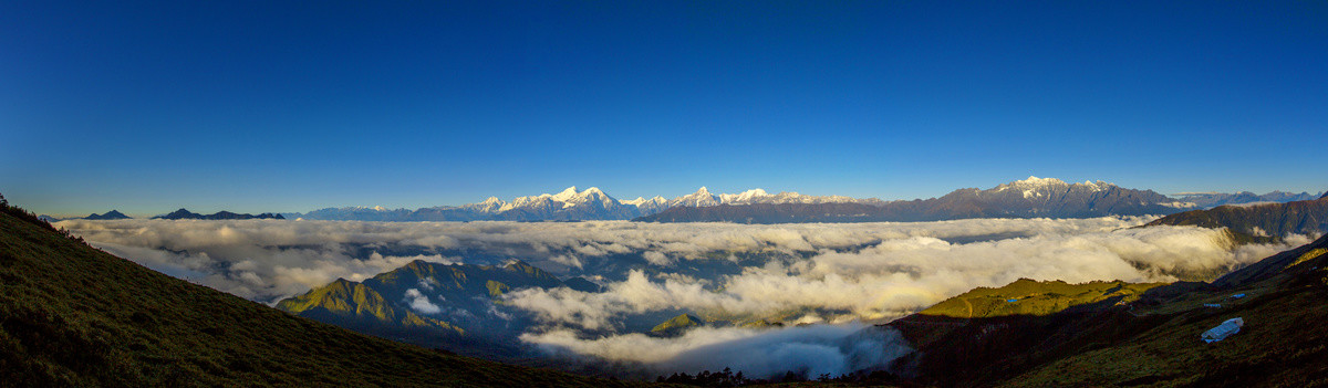 贡嘎群山