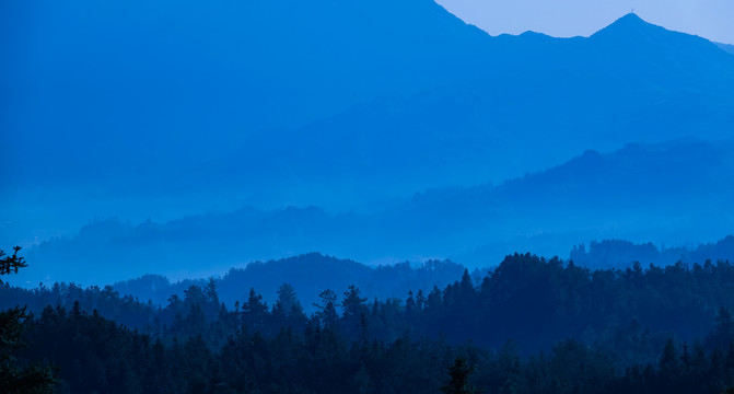 风景山岚