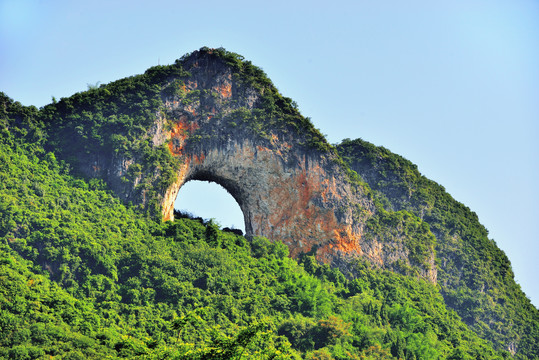 桂林月亮山