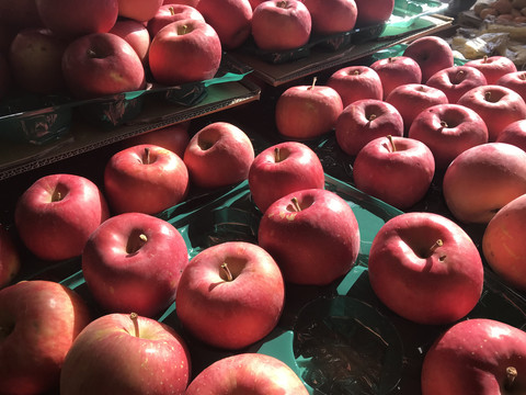 果蔬市场的苹果