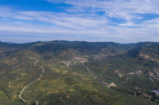 航拍家乡的山村