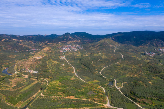 航拍家乡的山村