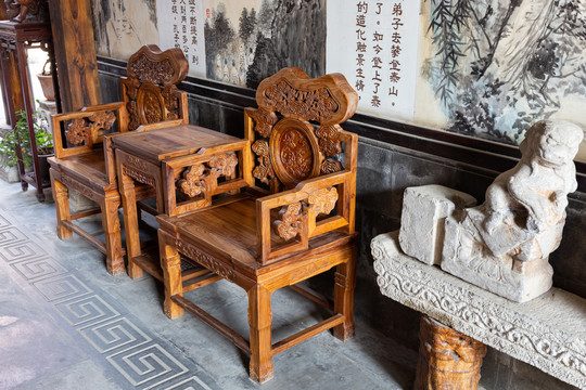 古代木质桌椅