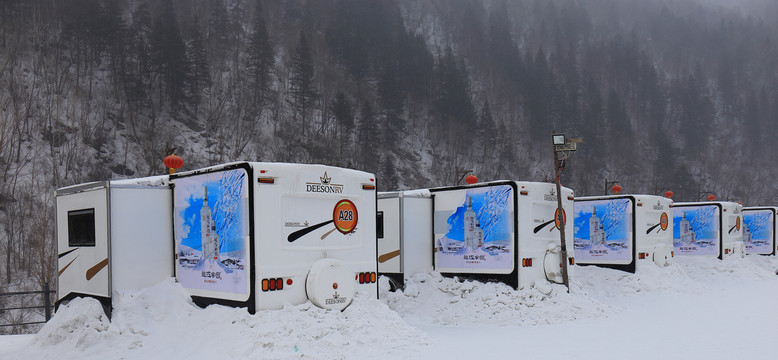 雪乡房车营地