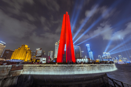 上海外滩人民英雄纪念碑