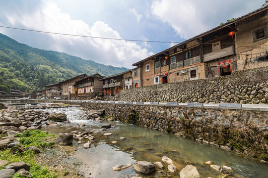 塔下村土楼群