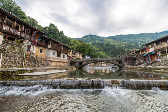 塔下村土楼群