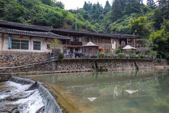 塔下村土楼群