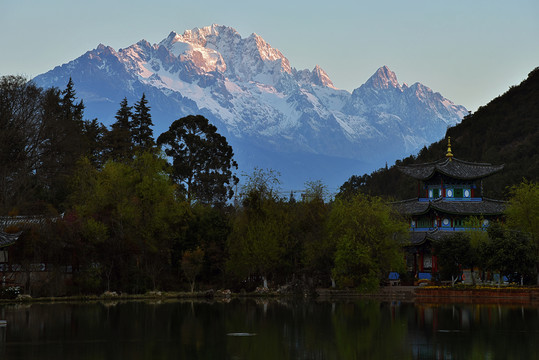 丽江玉龙雪山风光