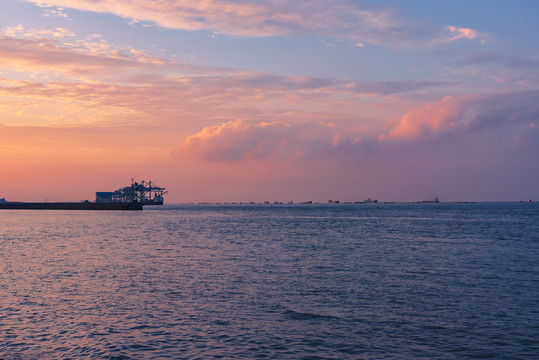 上海吴淞口江海