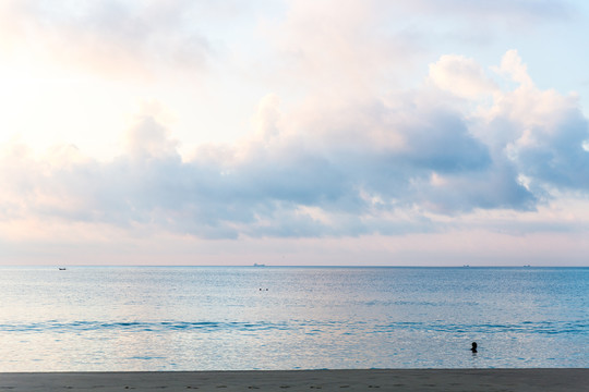 海上日出