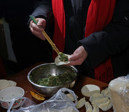 包饺子