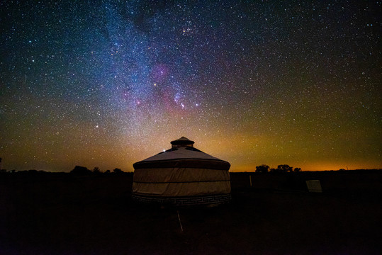 达里诺尔湖星空