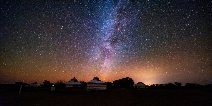 达里诺尔湖星空