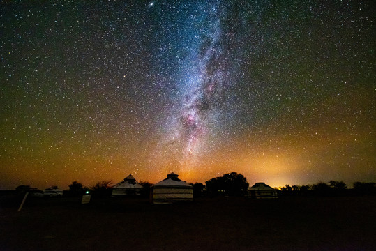 达里诺尔湖星空