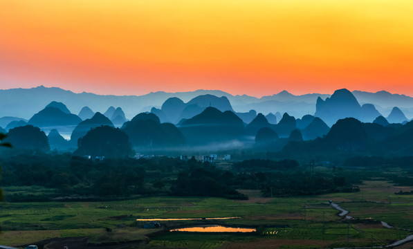 桂林山水喀斯特风景画装饰画