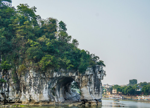 象鼻山