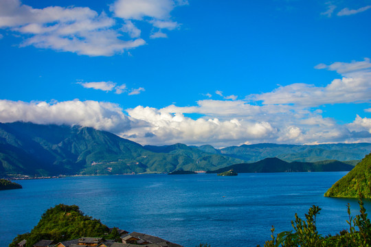 泸沽湖风光