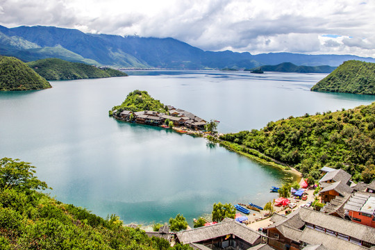 泸沽湖风光