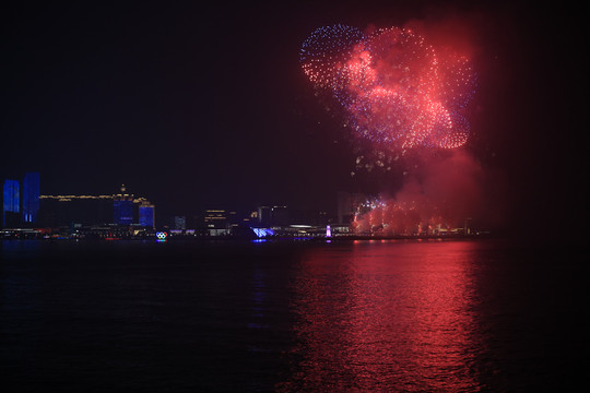 海上烟花